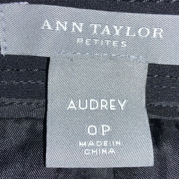 Ann Taylor Petite wide leg trousers Sz 0P side zip cuffed pockets msr - Picture 9 of 11